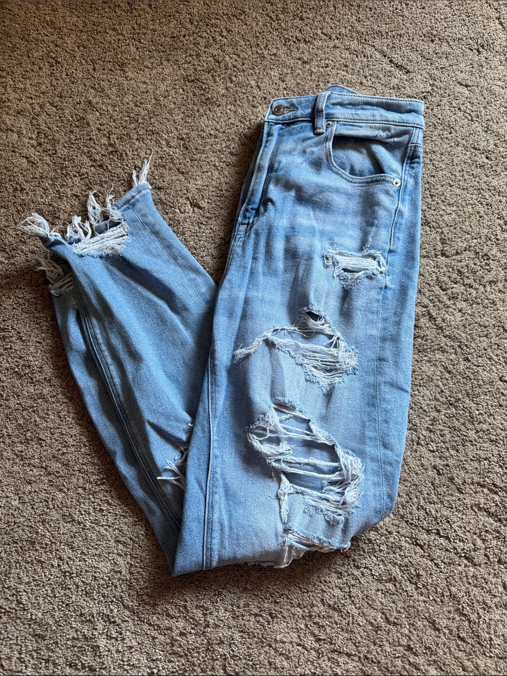 American Eagle Outfitters Light Blue Distressed Skinny Jeans